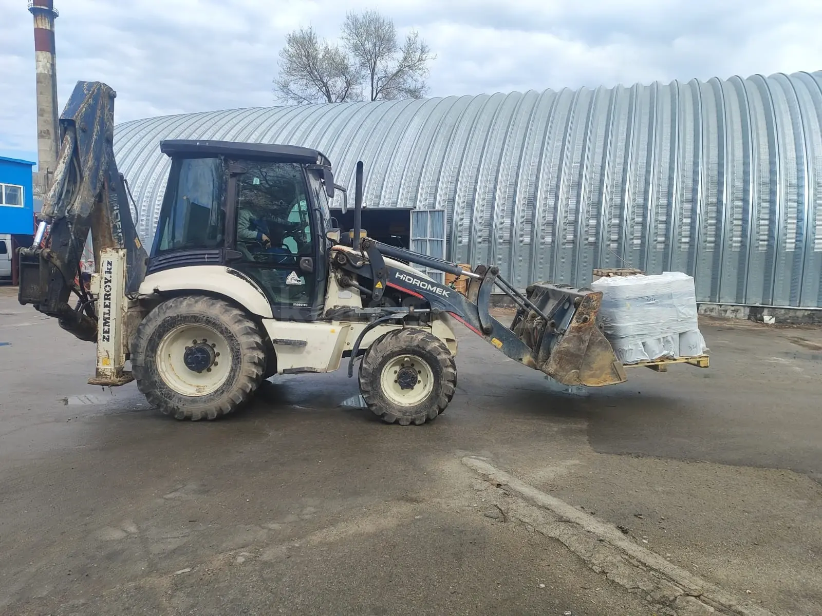 Услуги, аренда гидромолота, ямобура, экскаватора