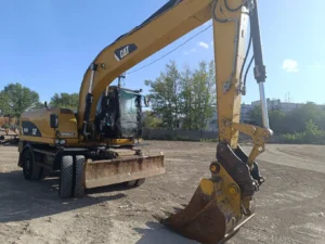 Услуги колёсного экскаватора