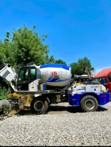 Услуги кармикса — автобетоносмесителя