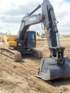 Экскаватор EC300DL