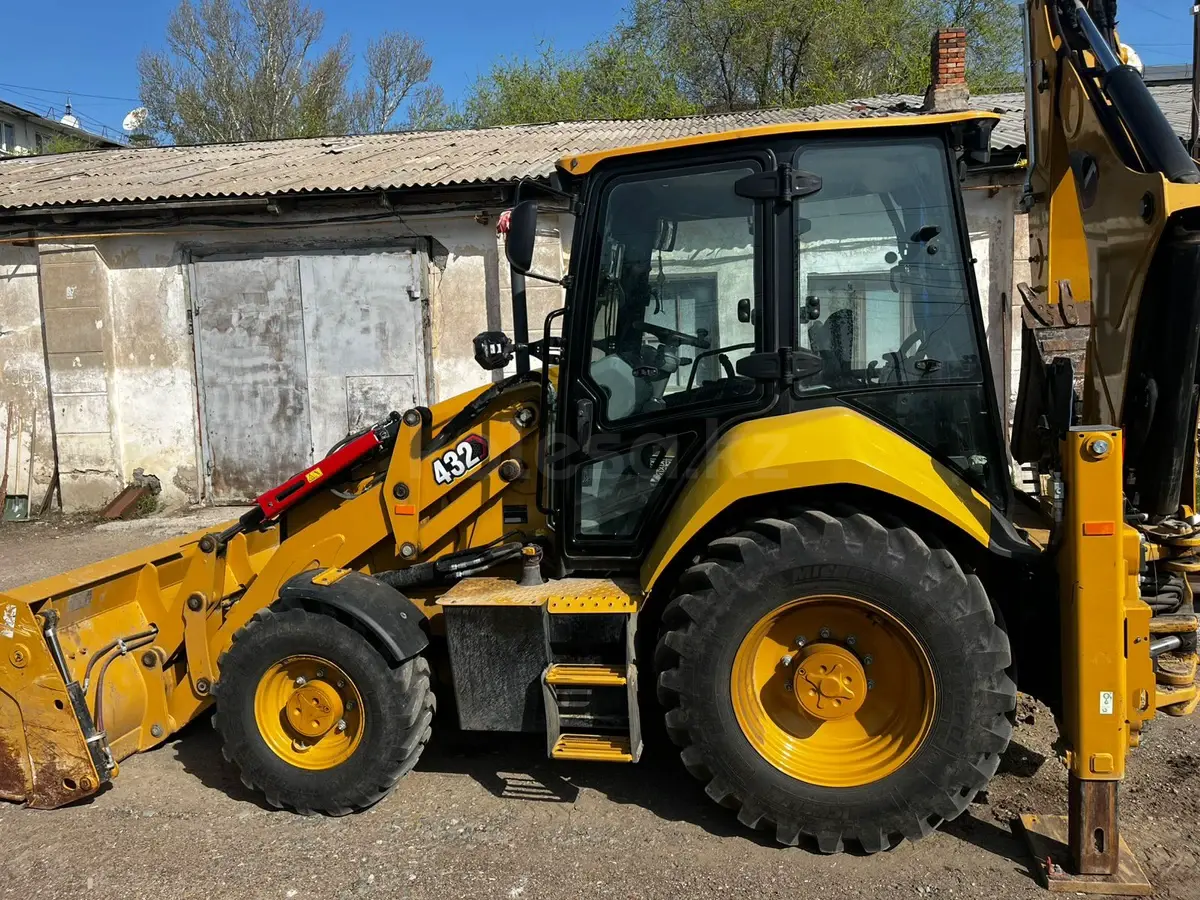 СДАМ В АРЕНДУ ЭСКАВАТОР ПОГРУЗЧИК 3в1 ПЕТУШОК CAT 432.