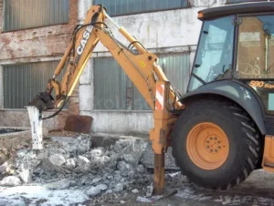 Экскаватор-погрузчик. Гидромолот. БуроЯм.