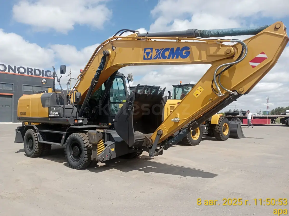 Экскаватор колесный W210