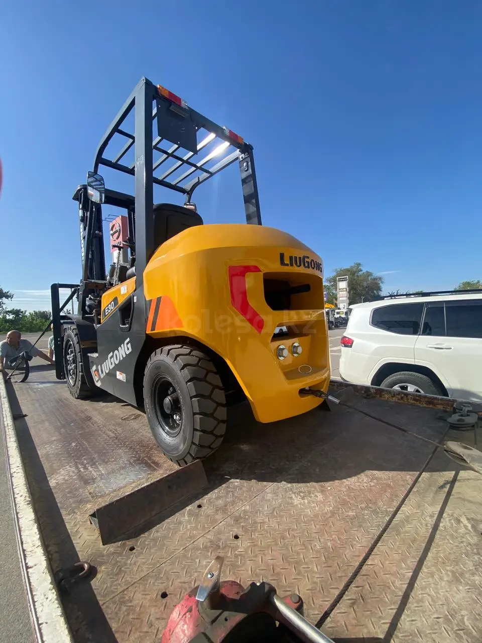 Трал, полуприцеп, бортовой, нефтевоз, битумовоз, погрузчики, самосвал