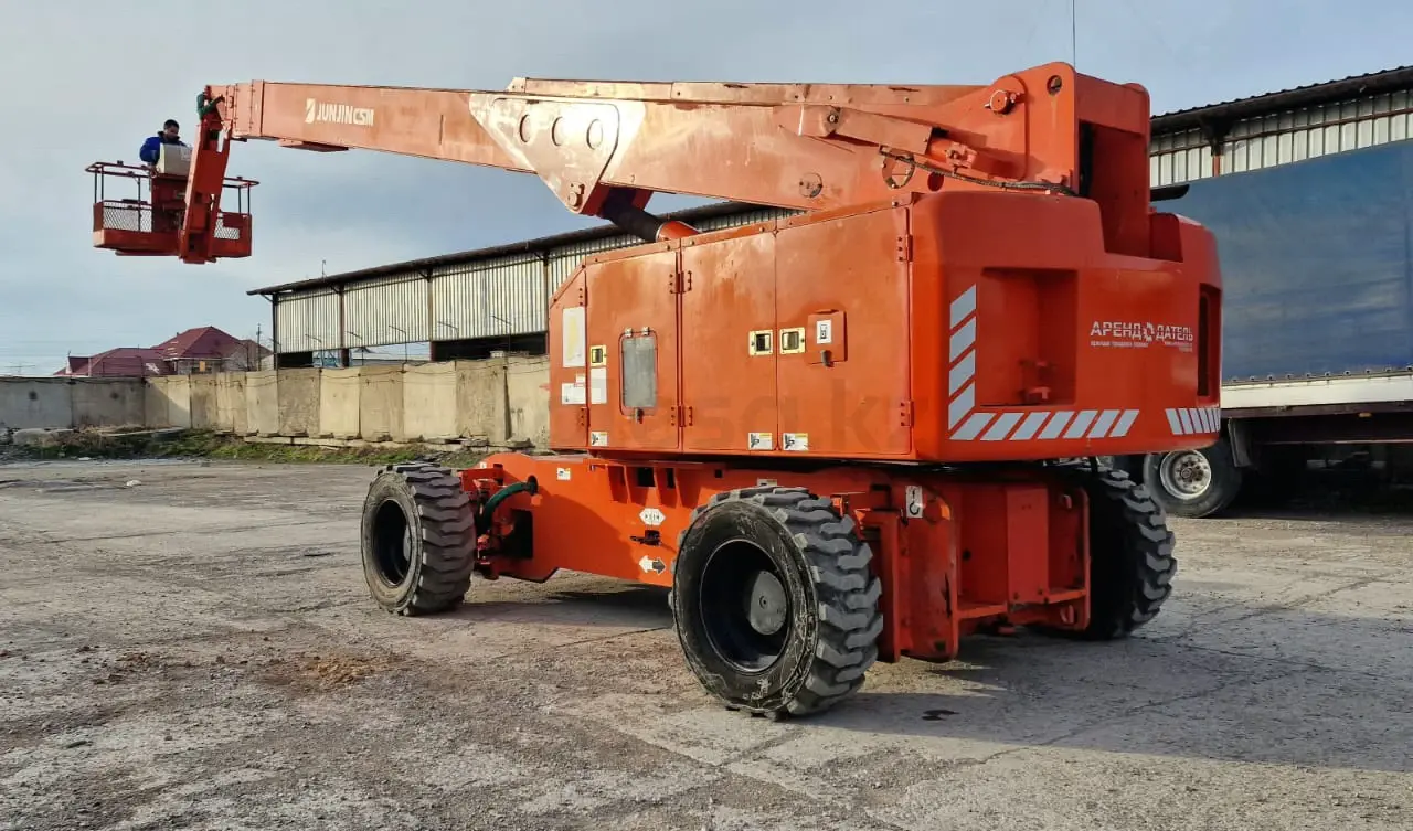 Телескопического подьемника JunJin 38 м