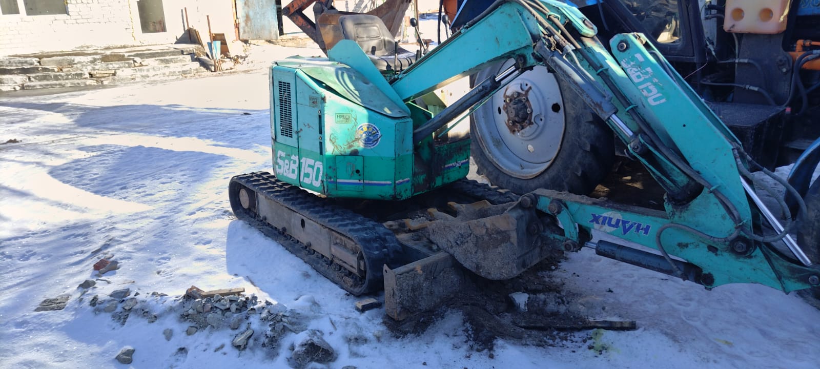 Услуги мини-экскаватора Hanix S&B 150 в Павлодарская область, Экибастуз